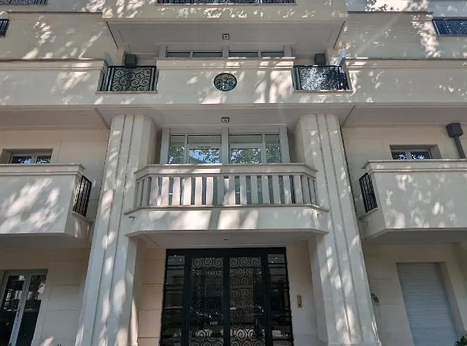 Residences Grande Jatte, Bord De Seine, Suites 52M2 A 97M2, Hopital Americain A 600M
