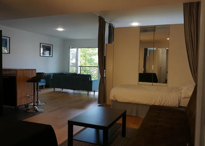Residences Grande Jatte, Bord De Seine, Suites 52M2 A 97M2, Hopital Americain A 600M