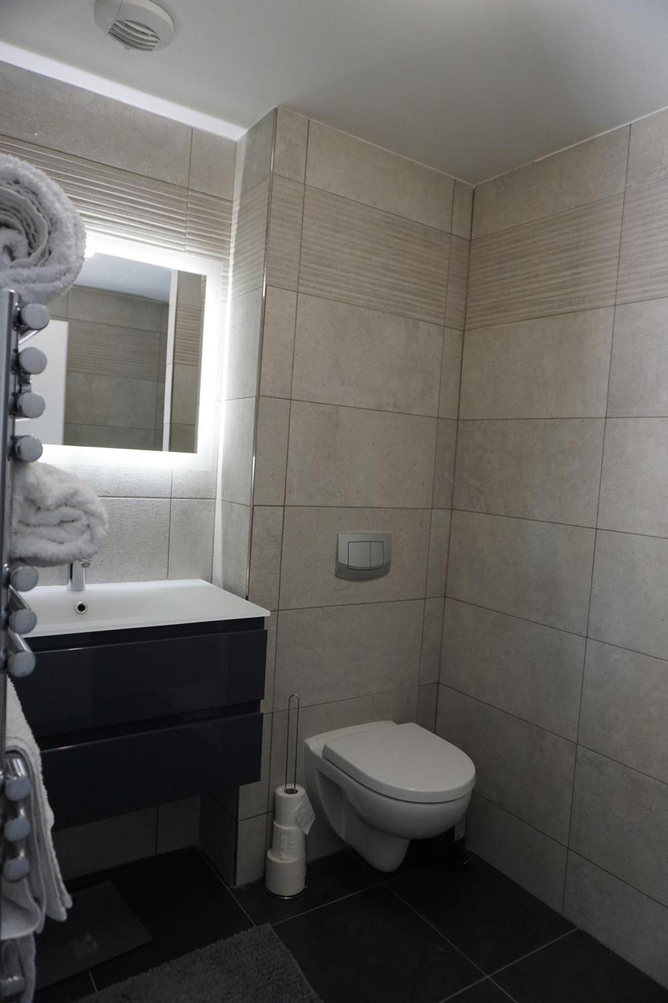 Residences Grande Jatte, Bord De Seine, 52m2 A 97m2, Hopital Americain A 600m